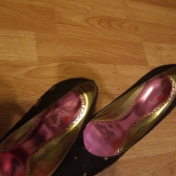 Shoes - Picture 3 of 3